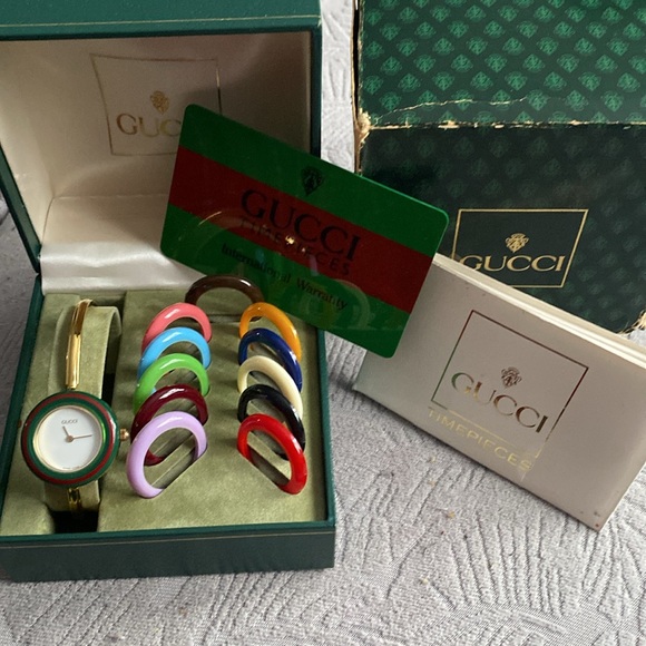 Gucci bangle watch - Picture 2 of 7